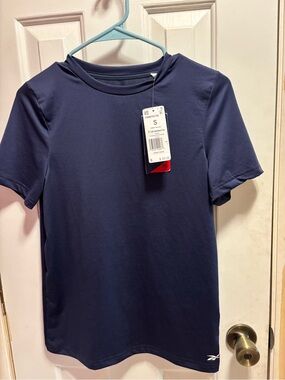 Reebok Navy Blue Crew Neck Tee NWT Womens